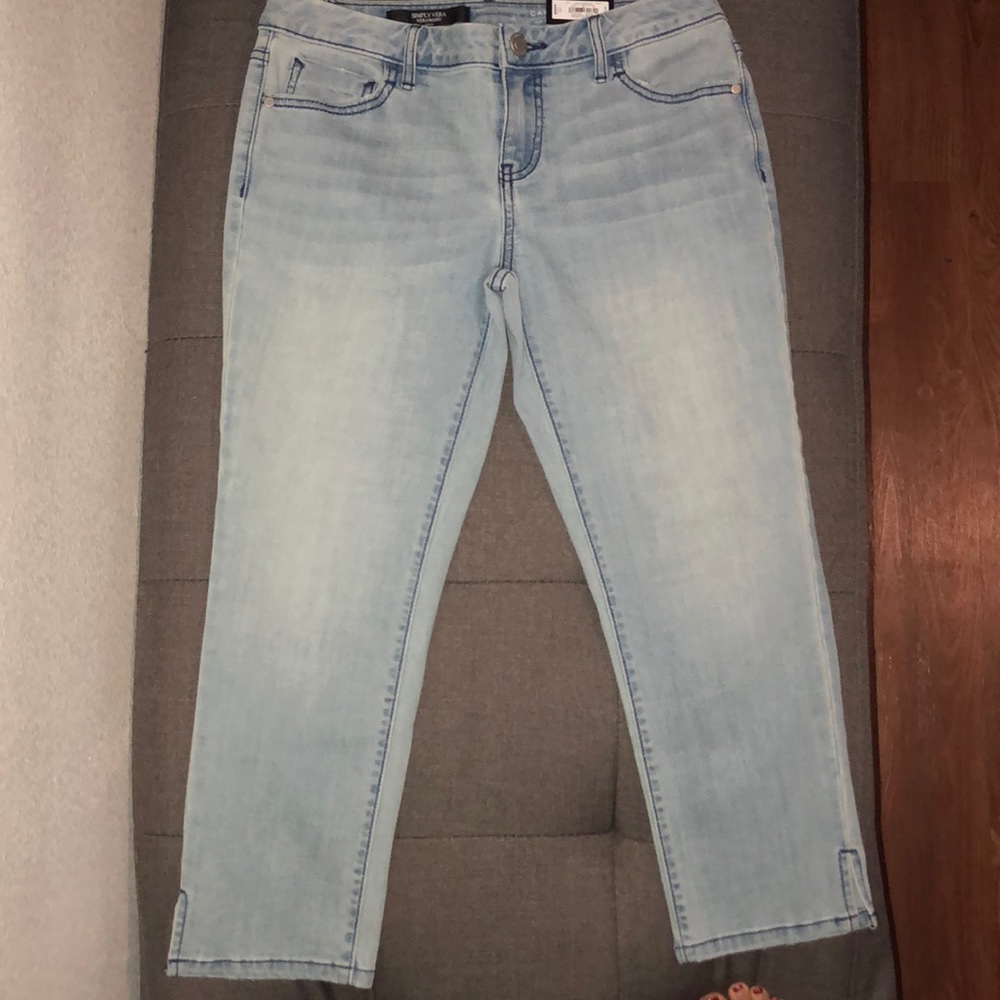 Simply Vera vera wang denim capris